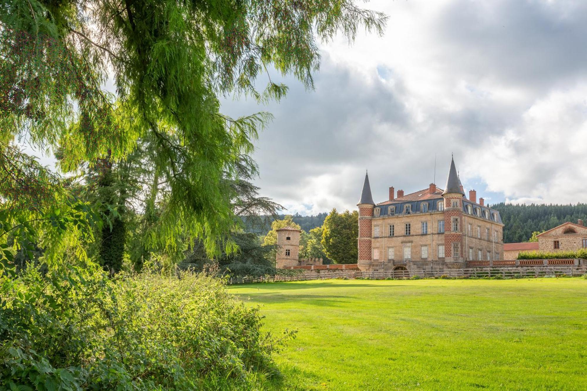 Domaine Et Chateau De Valinches Marols Zewnętrze zdjęcie